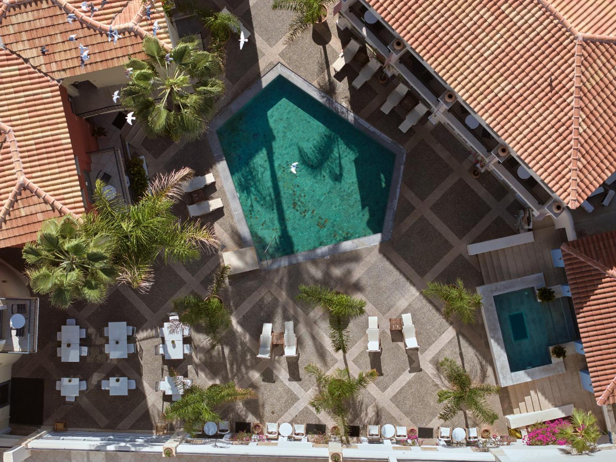 Grecotel Plaza House Hotel