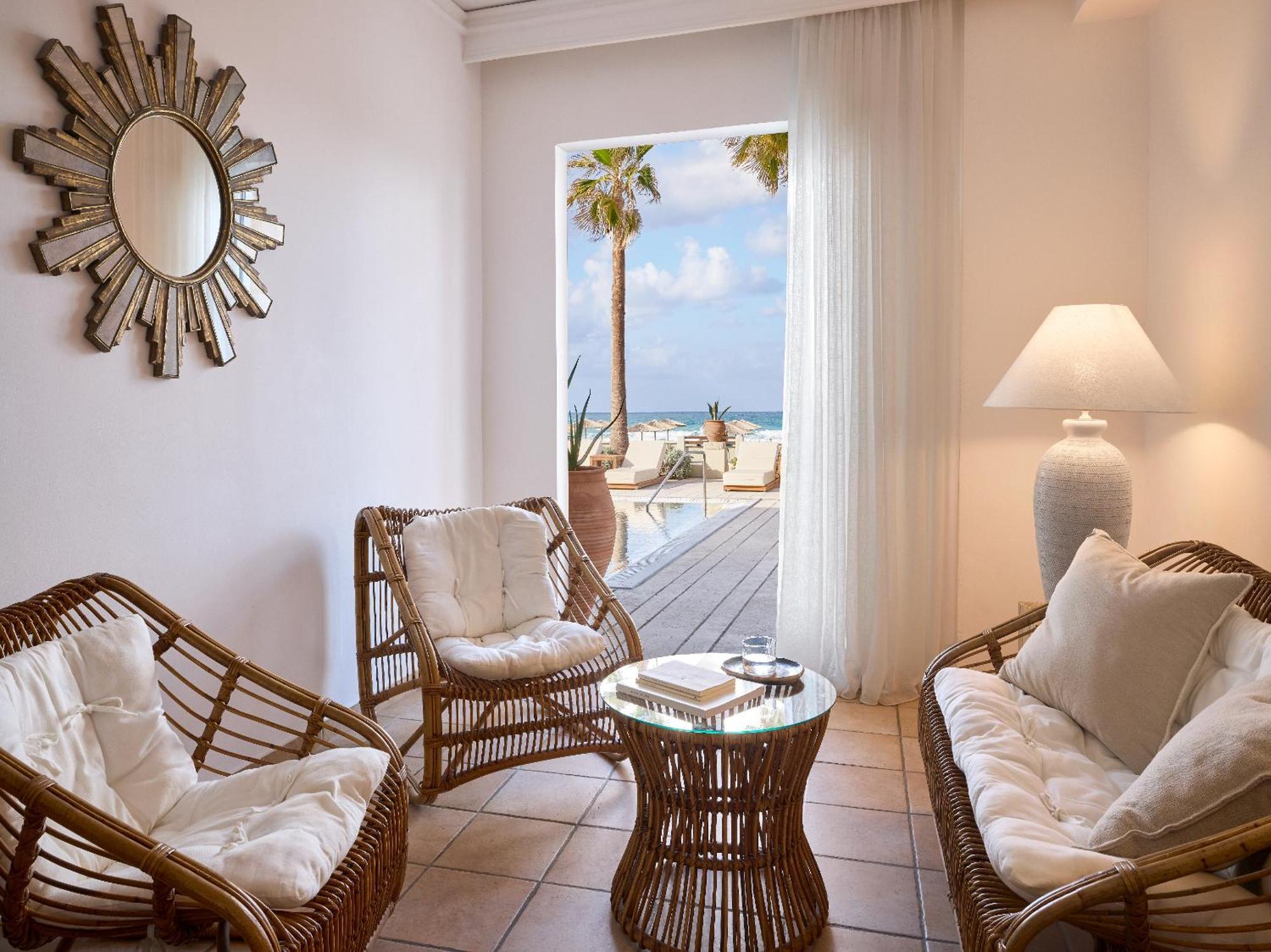 Grecotel Plaza House Отель