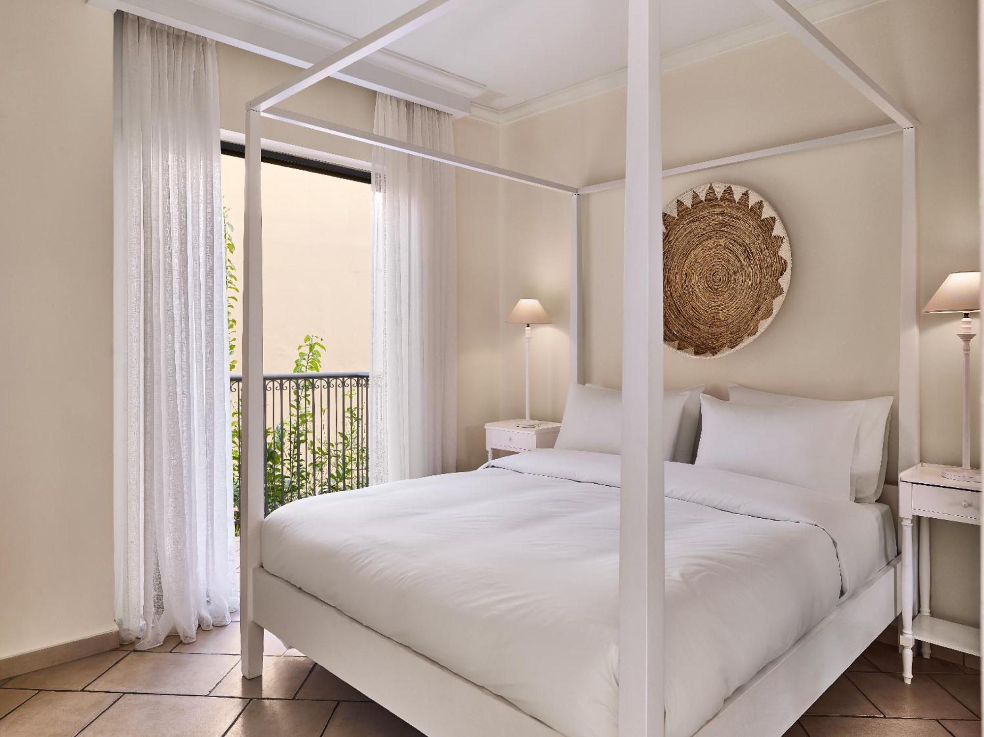 Отель Grecotel Plaza House 4*