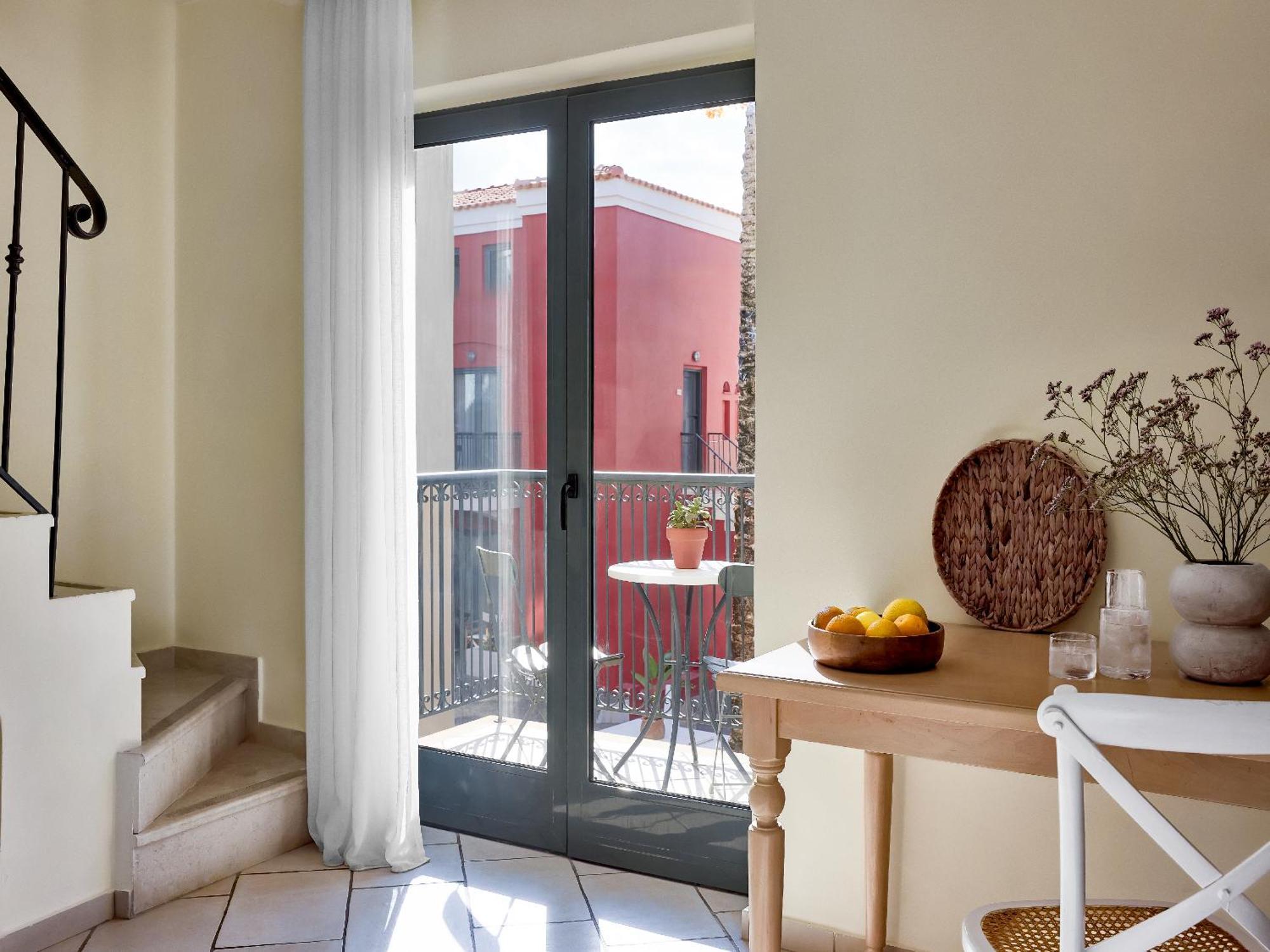 Grecotel Plaza House 4*